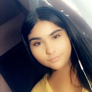 Meet your Posher, Aline